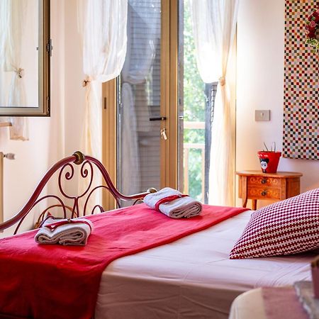 La Vie En Rose Bed & Breakfast Buia Exterior foto